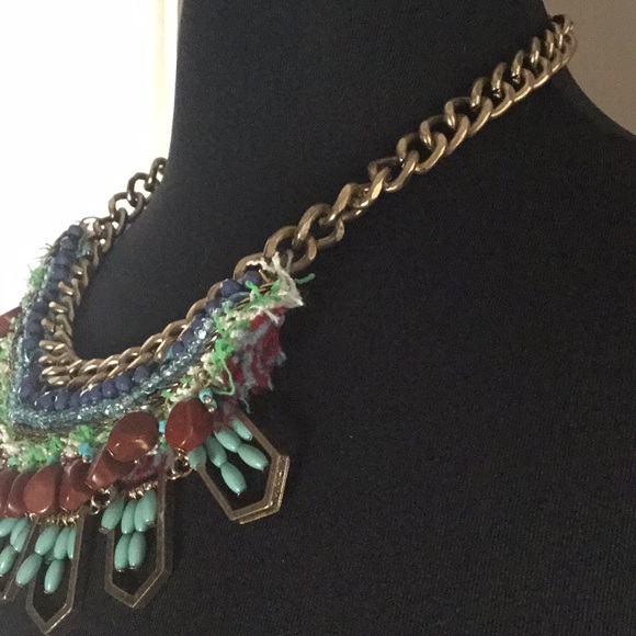 Unique Bib Statement Necklace - Picture 3 of 5